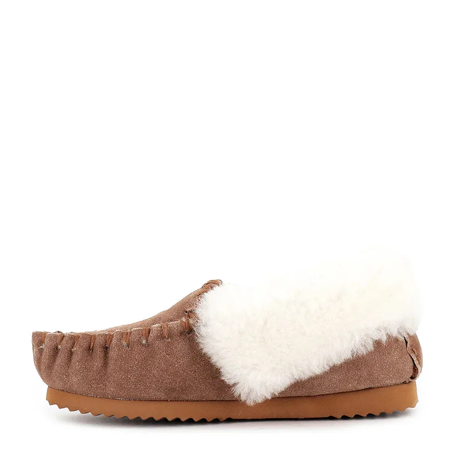 MOLLY MOCCASIN
