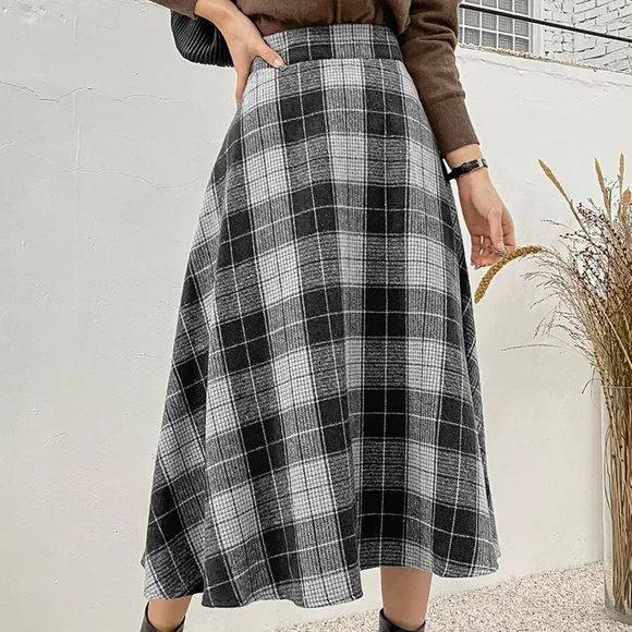 New High Waist Plaid A-line Skirt Black and white