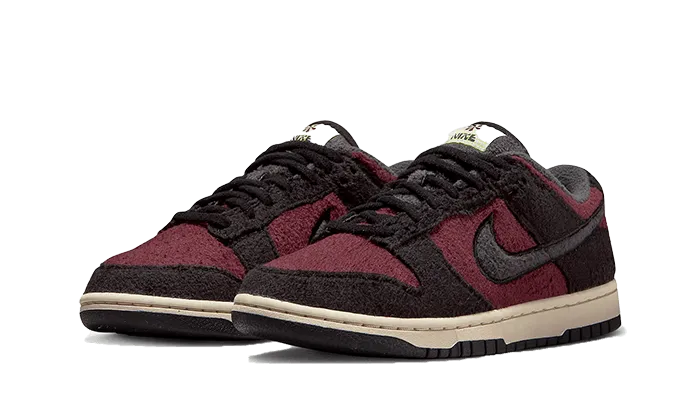 Nike Dunk Low SE Fleece Pack Burgundy Crush