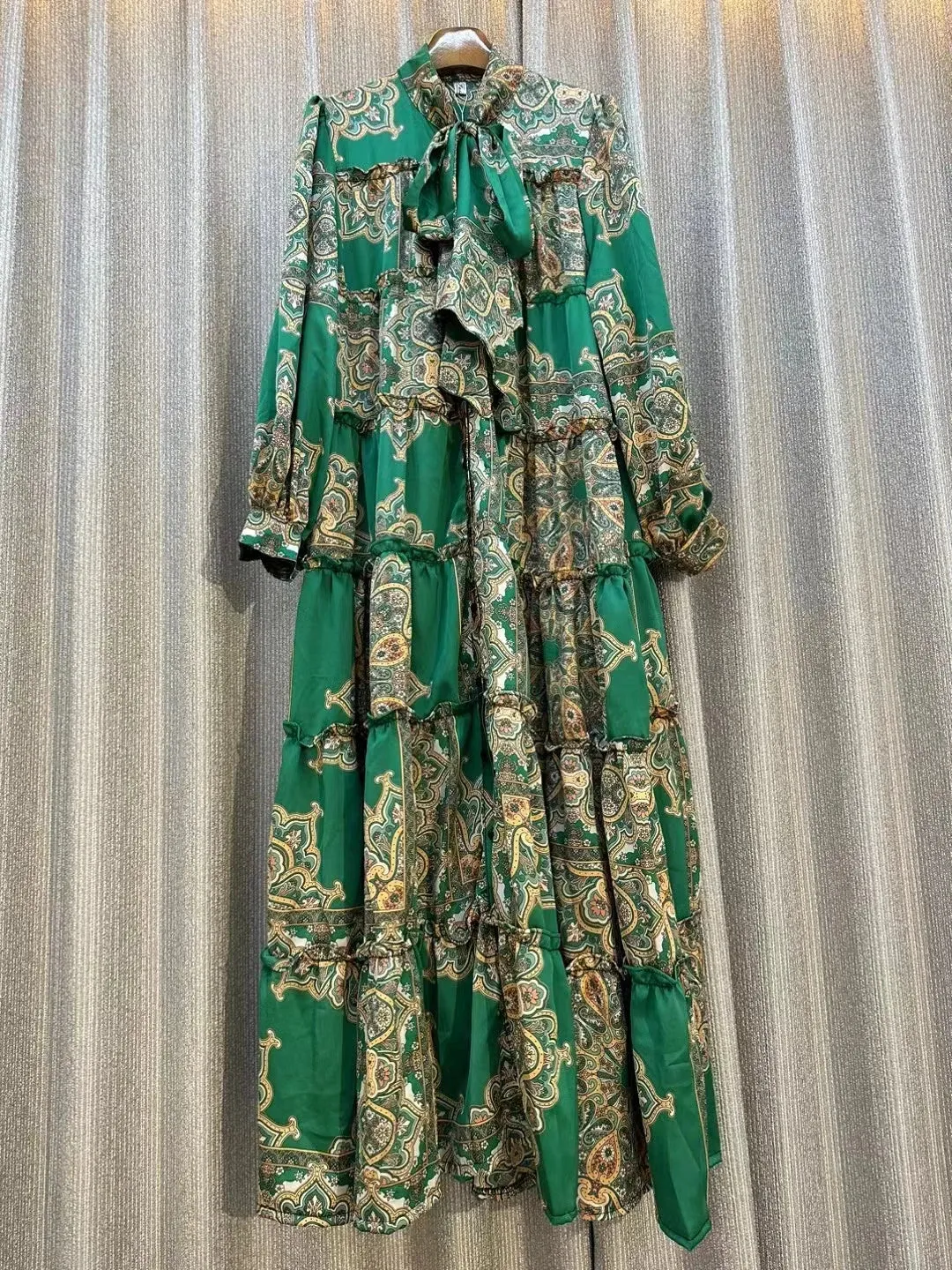 Retro Lantern Sleeve Bow Stand Collar Dress