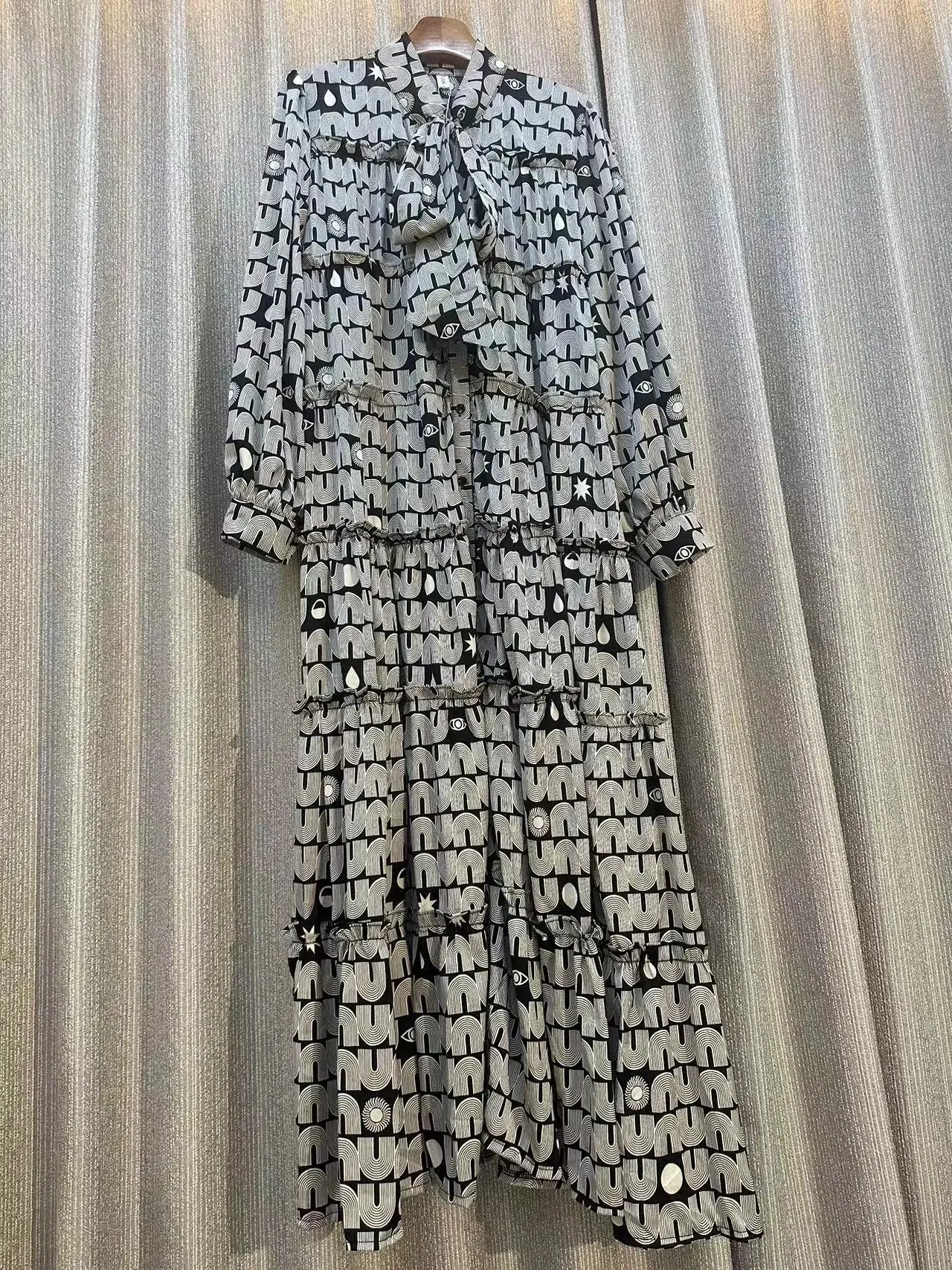 Retro Lantern Sleeve Bow Stand Collar Dress