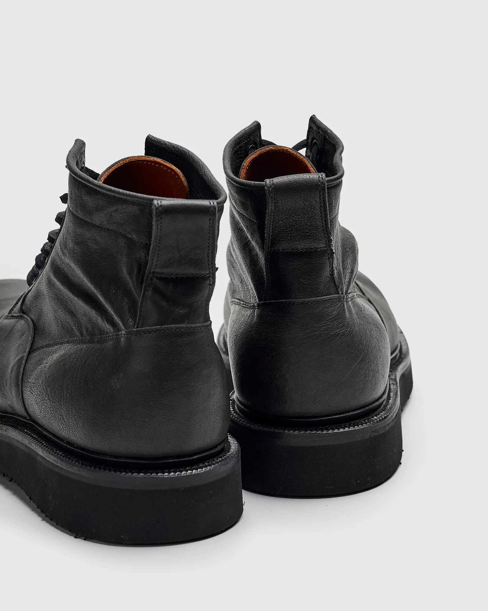 Scout Boot 2030 in Nero Washed Kangaroo