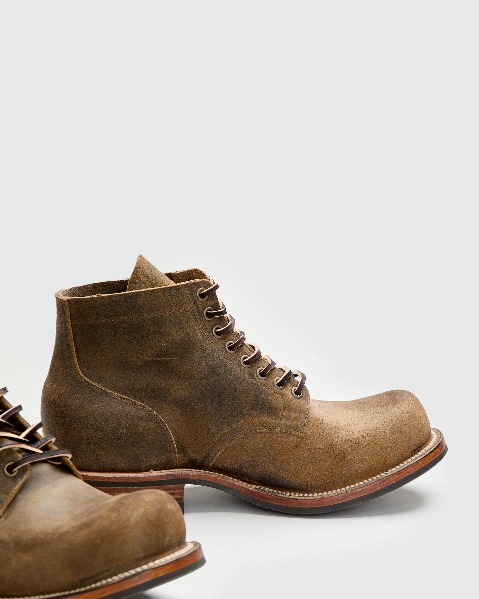 Service Boot 310 in Antique Waxy Commander