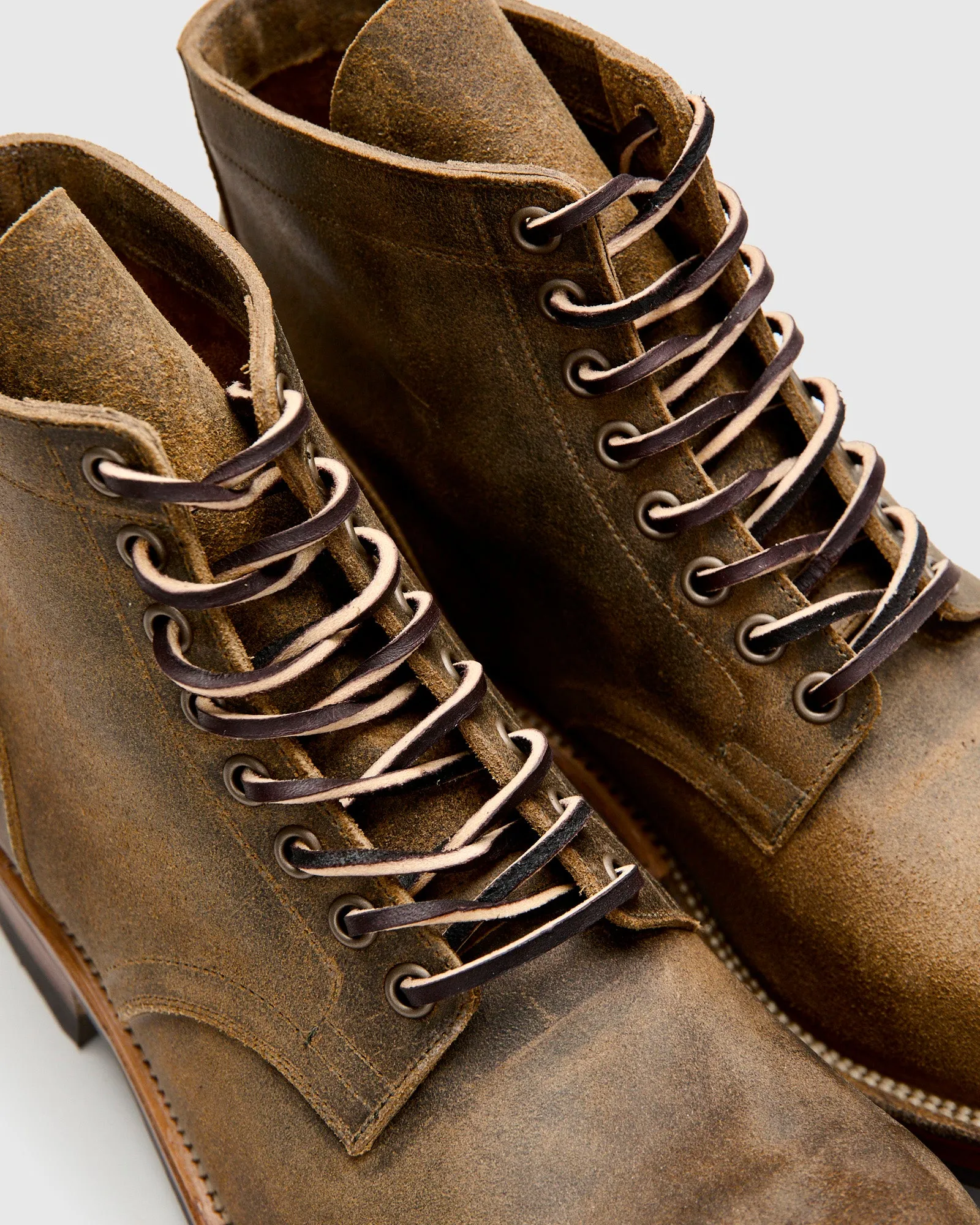 Service Boot 310 in Antique Waxy Commander