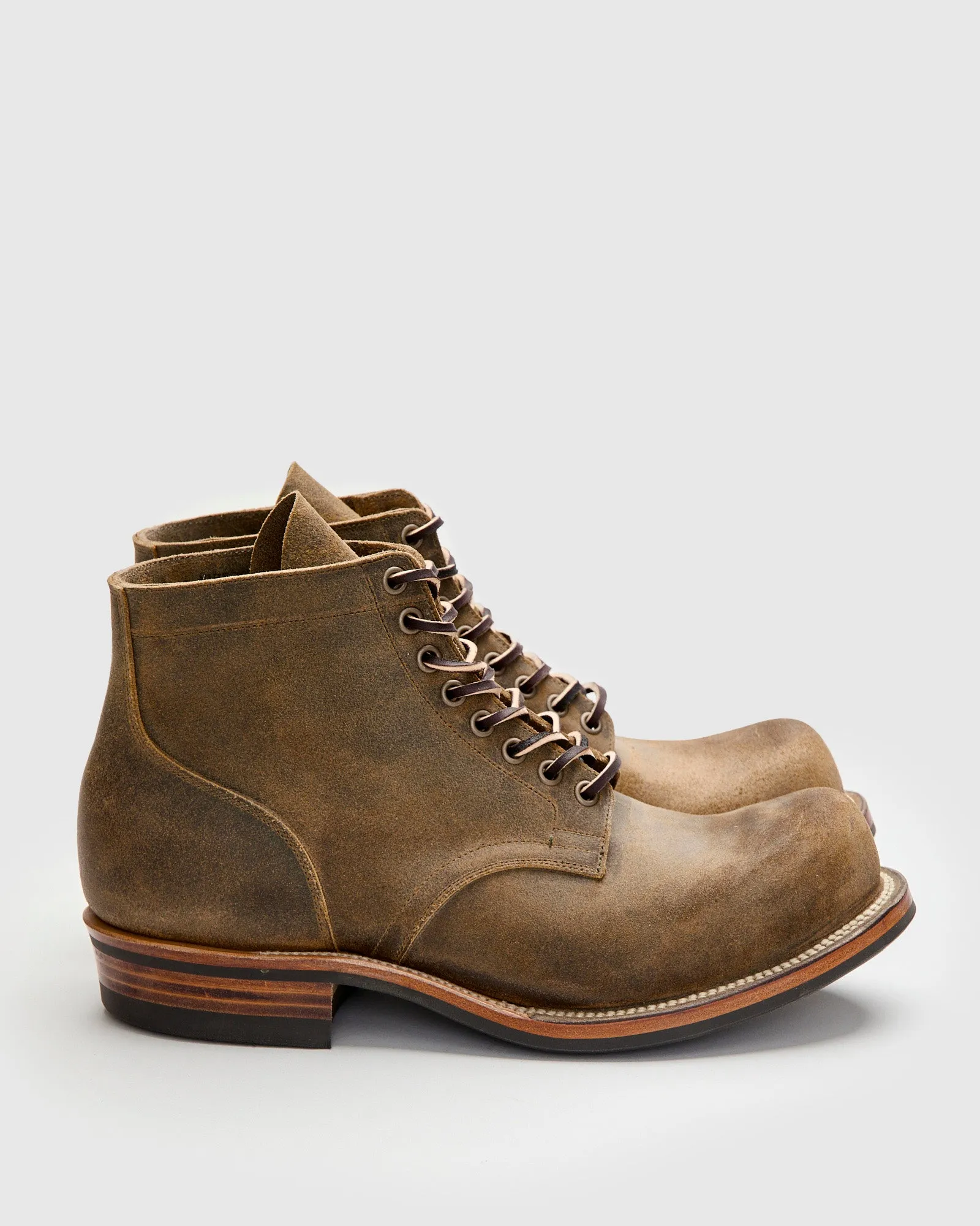 Service Boot 310 in Antique Waxy Commander