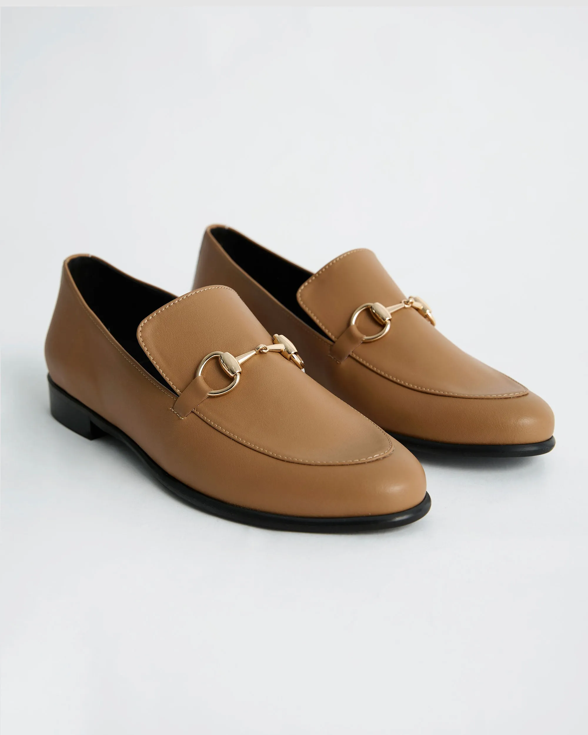 Shiv Loafers beige women's moccasins