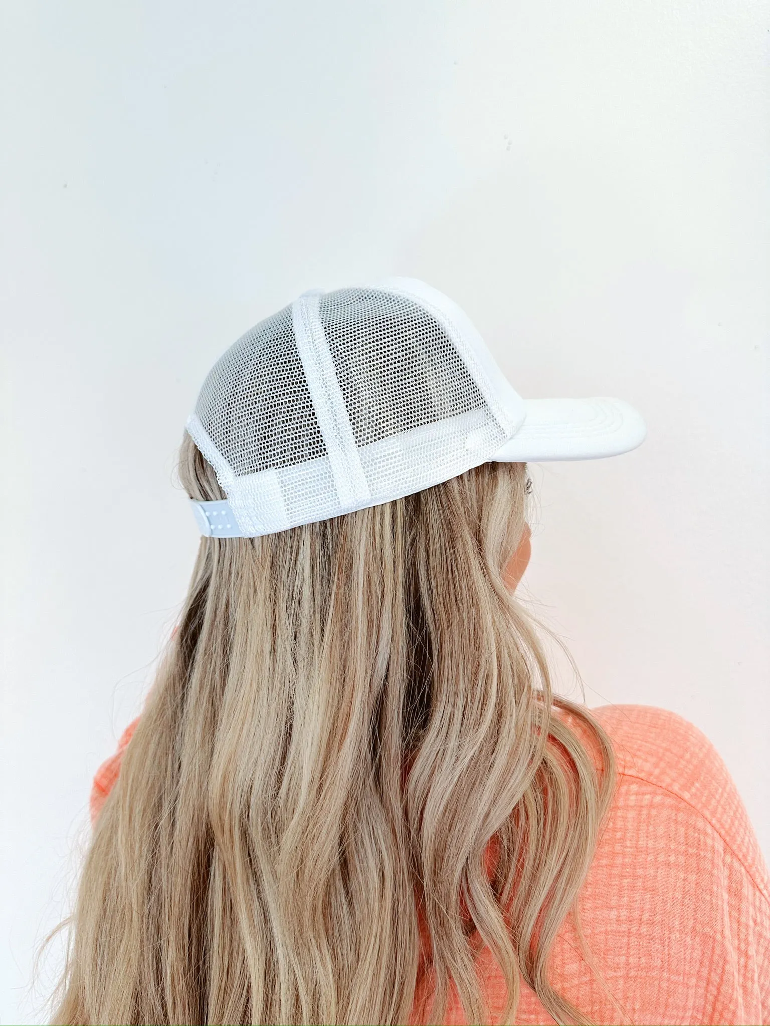 Tala Bow Trucker Hat- White