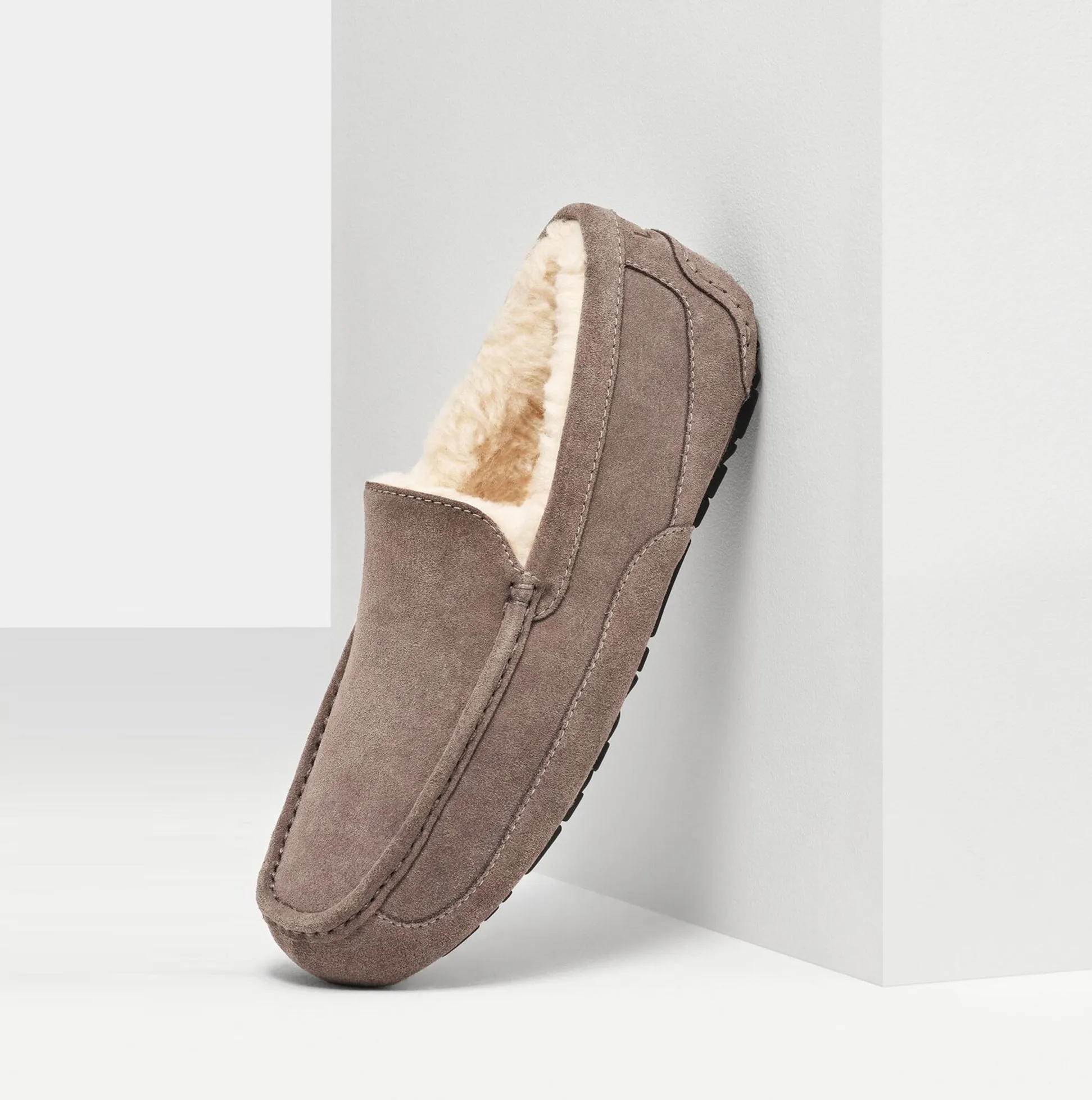 UGG ASCOT Mens Moccasin Suede Slippers Grey