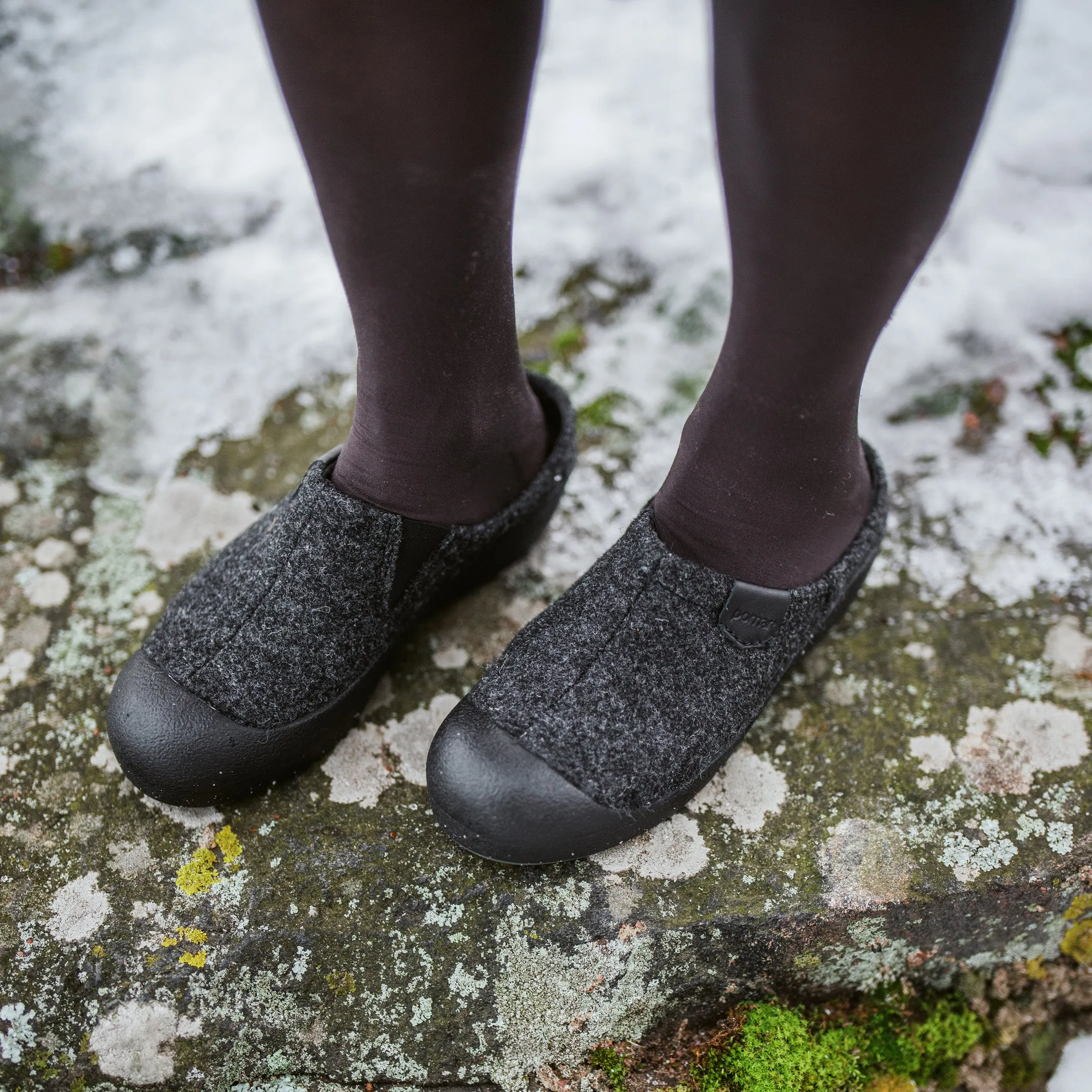 VIIRU Women's felt slip-ons