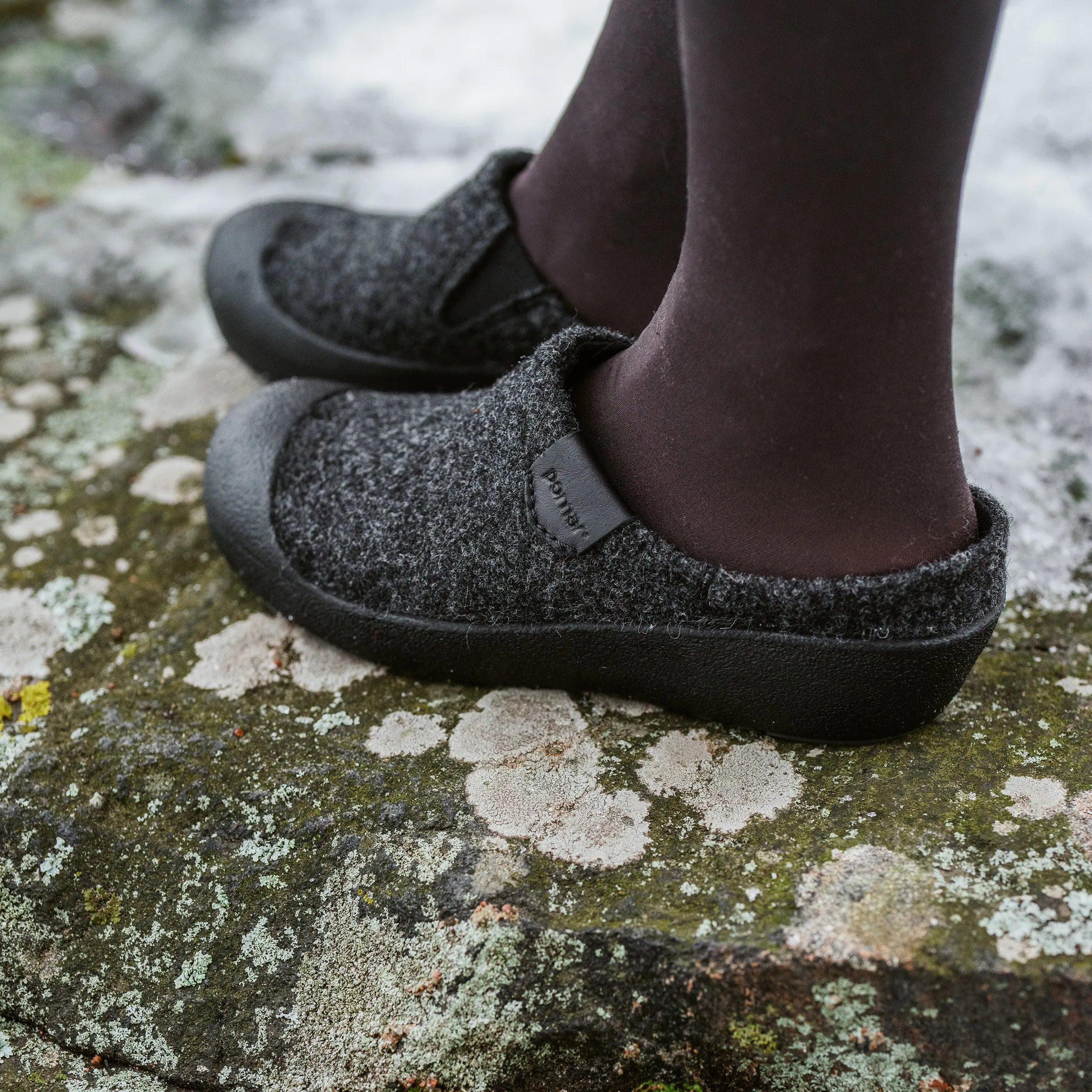 VIIRU Women's felt slip-ons