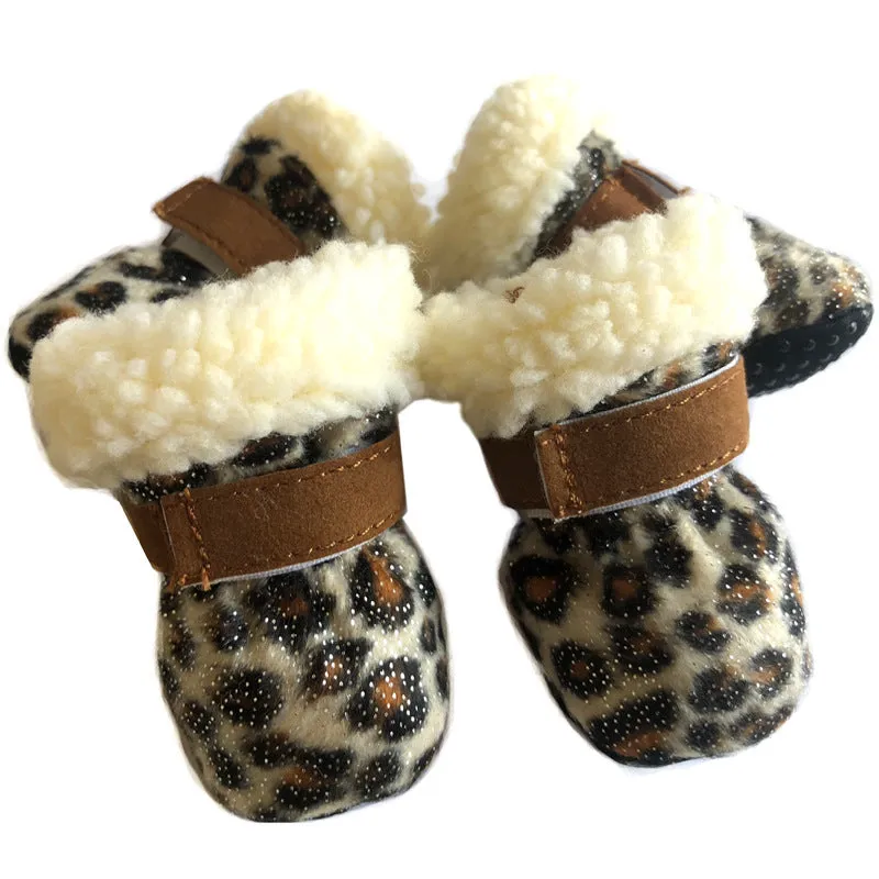 Winter-Ready Paws: Cozy Comfort Meets Durable Protection!